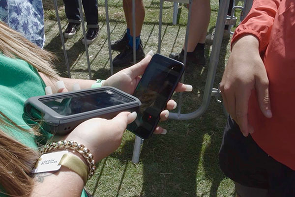 Event Genius RFID device scanning a wristband